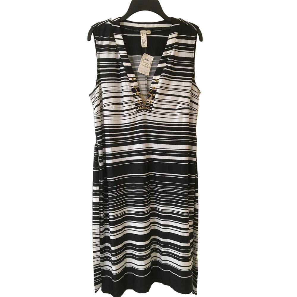 Emma & Michelle Large Black & White Striped Sleeveless Belted Chain V-neck Dress